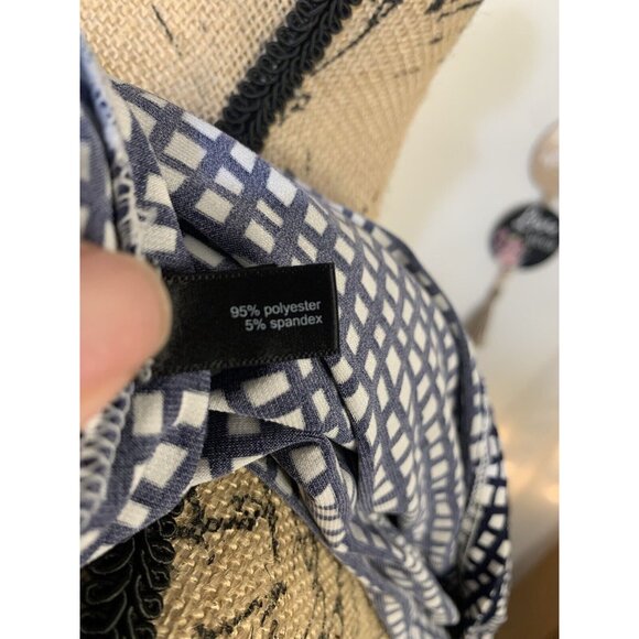 (B-57)The Limited Women’s M Black White Geometric Print Cami Tank Top Sleeveless - Picture 7 of 9